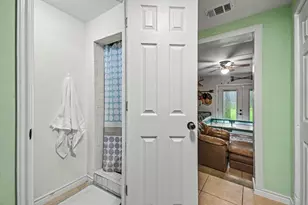 536 Montgomery St, Clute, TX 77531 - Photo 19
