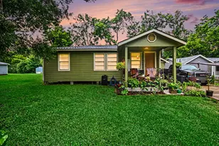 536 Montgomery St, Clute, TX 77531 - Photo 25