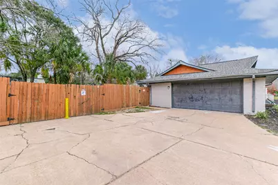 7810 Nairn Street, Houston, TX 77074 - Photo 3