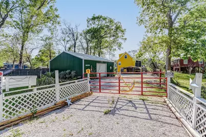 1723 County Road 1333, Liberty, TX 77575 - Photo 1