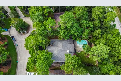 170 Linton Downs Place, The Woodlands, TX 77382 - Photo 3