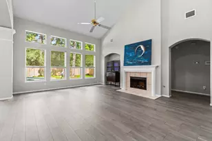 170 Linton Downs Pl, The Woodlands, TX 77382 - Photo 11