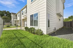 1907 Wipprecht St, Houston, TX 77020 - Photo 3