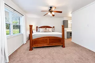 1403 Avenue F, Danbury, TX 77534 - Photo 17