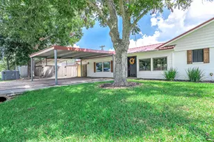 1403 Avenue F, Danbury, TX 77534 - Photo 37