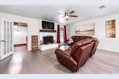 1403 Avenue F, Danbury, TX 77534 - Photo 15