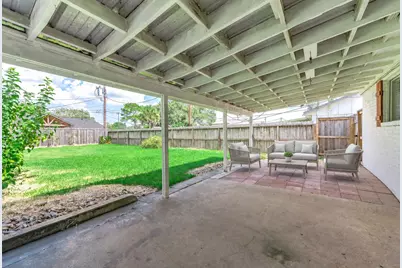 1403 Avenue F, Danbury, TX 77534 - Photo 31
