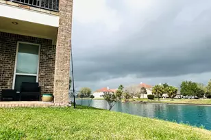 14303 Tasmania Ct, Sugar Land, TX 77498 - Photo 9