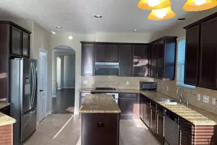 14303 Tasmania Ct, Sugar Land, TX 77498 - Photo 3