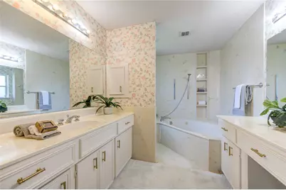 10526 Sageberry Drive, Houston, TX 77089 - Photo 13