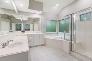 3 S Altwood Cir, The Woodlands, TX 77382 - Photo 41