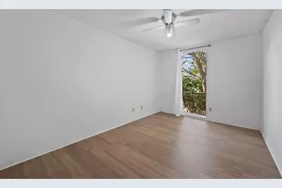 4649 Wild Indigo Street #337, Houston, TX 77027 - Photo 13