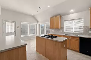 9122 Sunny Ridge Dr, Houston, TX 77095 - Photo 5