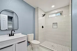 131 Imogene Dr, San Antonio, TX 78223 - Photo 11