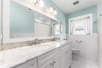 1919 Ansbury Drive, Houston, TX 77018 - Photo 17