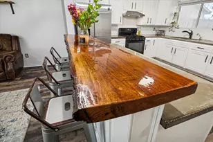 8435 Broadleaf Ave, Baytown, TX 77521 - Photo 9