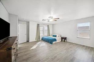 8435 Broadleaf Ave, Baytown, TX 77521 - Photo 15