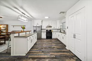 8435 Broadleaf Ave, Baytown, TX 77521 - Photo 7