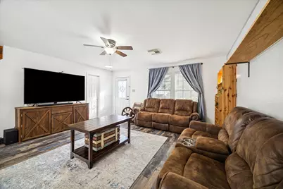 8435 Broadleaf Avenue, Baytown, TX 77521 - Photo 5