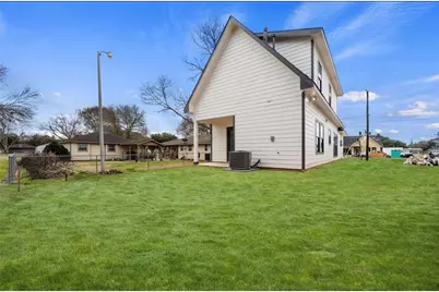 205 S Second Street, Beasley, TX 77417 - Photo 3