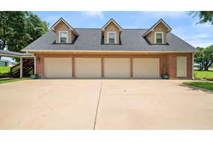 6714 Spray Ln, Rosharon, TX 77583 - Photo 3