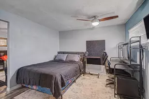 157 Houston St, Angleton, TX 77515 - Photo 43