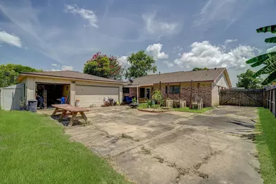 157 Houston Street, Angleton, TX 77515 - Photo 33