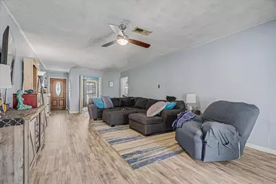 157 Houston Street, Angleton, TX 77515 - Photo 9
