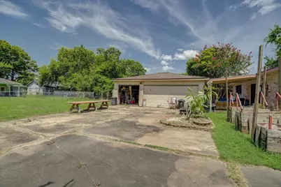 157 Houston Street, Angleton, TX 77515 - Photo 35