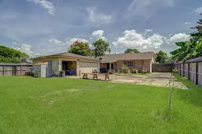 157 Houston Street, Angleton, TX 77515 - Photo 33