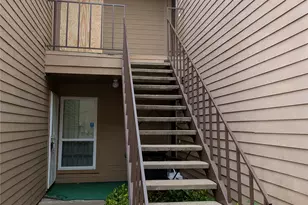 10555 Turtlewood Ct, Houston, TX 77072 - Photo 5