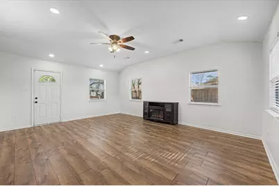 3812 Hardin Road, Baytown, TX 77521 - Photo 9