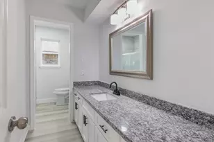 3820 Evergreen Dr, Dickinson, TX 77539 - Photo 15