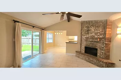 22 W Broken Oak Court, The Woodlands, TX 77381 - Photo 7