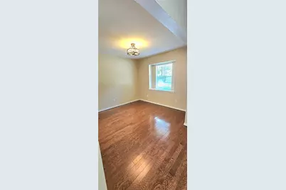 22 W Broken Oak Court, The Woodlands, TX 77381 - Photo 5