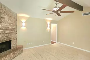 22 W Broken Oak Ct, The Woodlands, TX 77381 - Photo 9