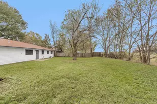 1314 Hooks St, Crockett, TX 75835 - Photo 27