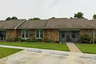 1749 E Henderson Rd, Angleton, TX 77515 - Photo 5