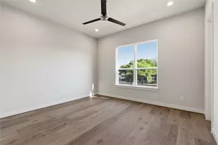 3909 Willowbend Pt Dr, Houston, TX 77025 - Photo 21