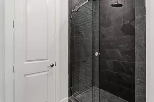 3909 Willowbend Pt Dr, Houston, TX 77025 - Photo 25