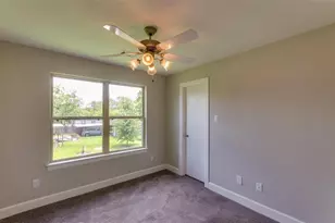 612 E 38th St, Houston, TX 77022 - Photo 17