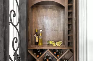 4506 Bryn Mawr Ln, Houston, TX 77027 - Photo 5