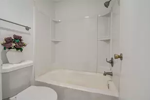 9707 Richmond Ave, Houston, TX 77042 - Photo 23