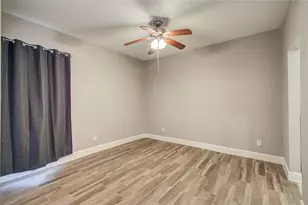 9707 Richmond Ave, Houston, TX 77042 - Photo 19