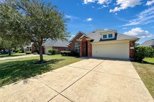 7510 Waterlilly Ln, Pearland, TX 77581 - Photo 3