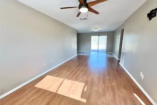 303 Brigadoon Ln, Friendswood, TX 77546 - Photo 5