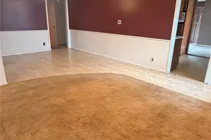 113 Cypress St, Lake Jackson, TX 77566 - Photo 3