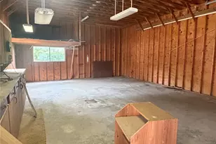 113 Cypress St, Lake Jackson, TX 77566 - Photo 17