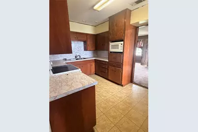 113 Cypress Street, Lake Jackson, TX 77566 - Photo 7