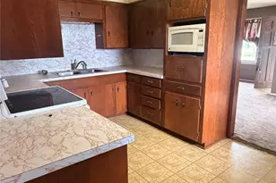 113 Cypress St, Lake Jackson, TX 77566 - Photo 7